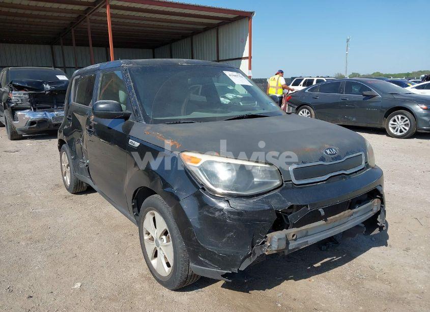 2016 Kia Soul (VIN KNDJN2A27G7298758) main photo