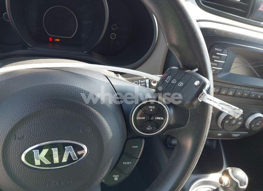 Photo 11 of 2016 Kia Soul (VIN KNDJN2A27G7298758)