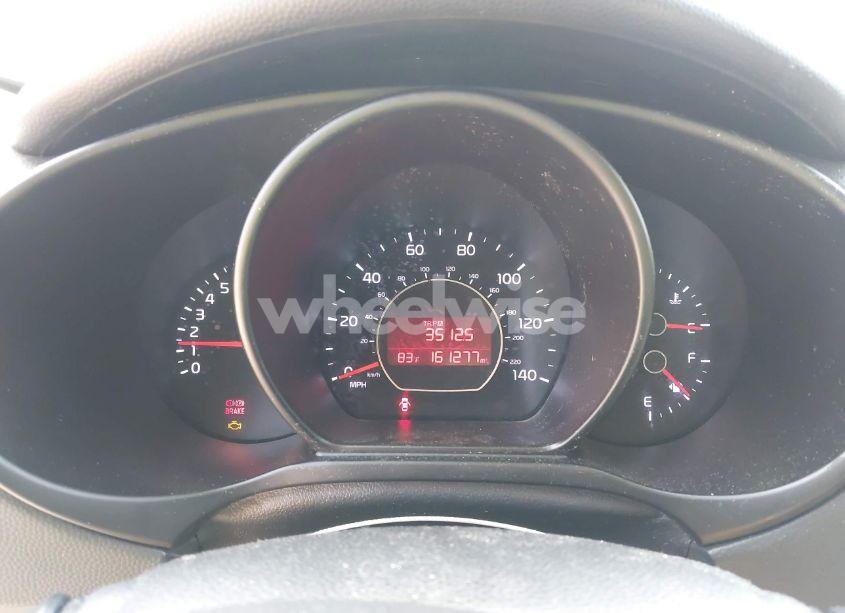 Photo 7 of 2016 Kia Soul (VIN KNDJN2A27G7838917)