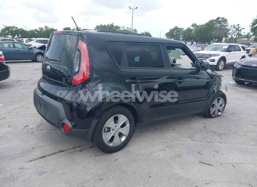 Photo 4 of 2016 Kia Soul (VIN KNDJN2A27G7847939)