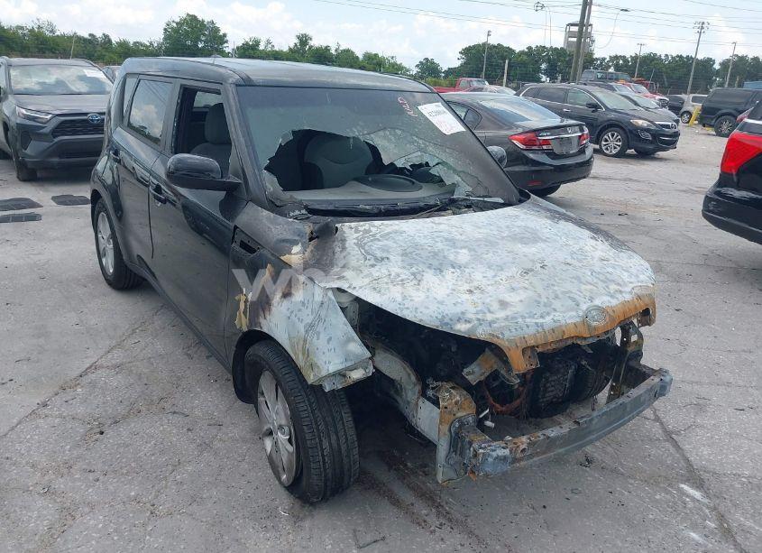 Photo 6 of 2016 Kia Soul (VIN KNDJN2A27G7847939)