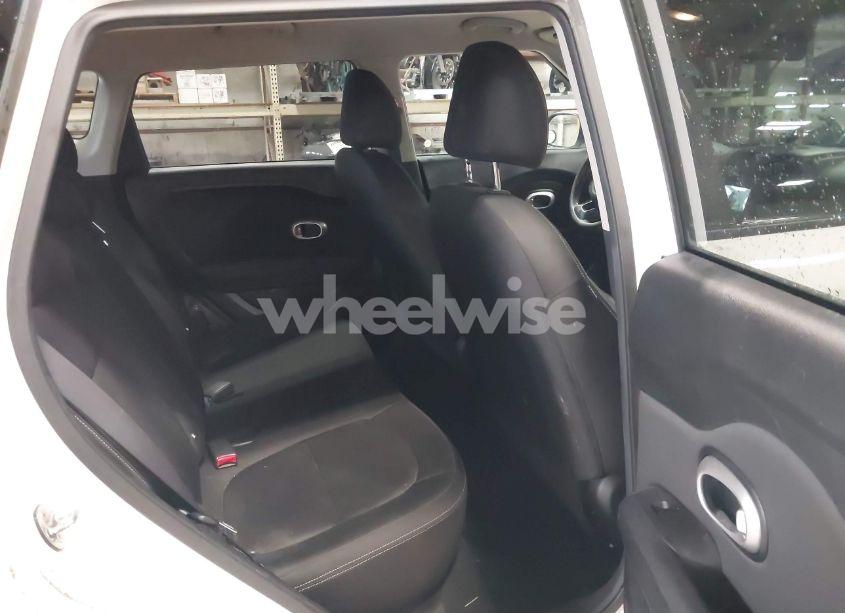 Photo 8 of 2017 Kia Soul (VIN KNDJN2A27H7419676)
