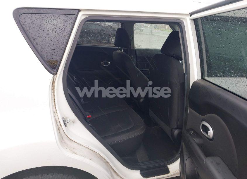 Photo 8 of 2017 Kia Soul ! (VIN KNDJN2A27H7452869)