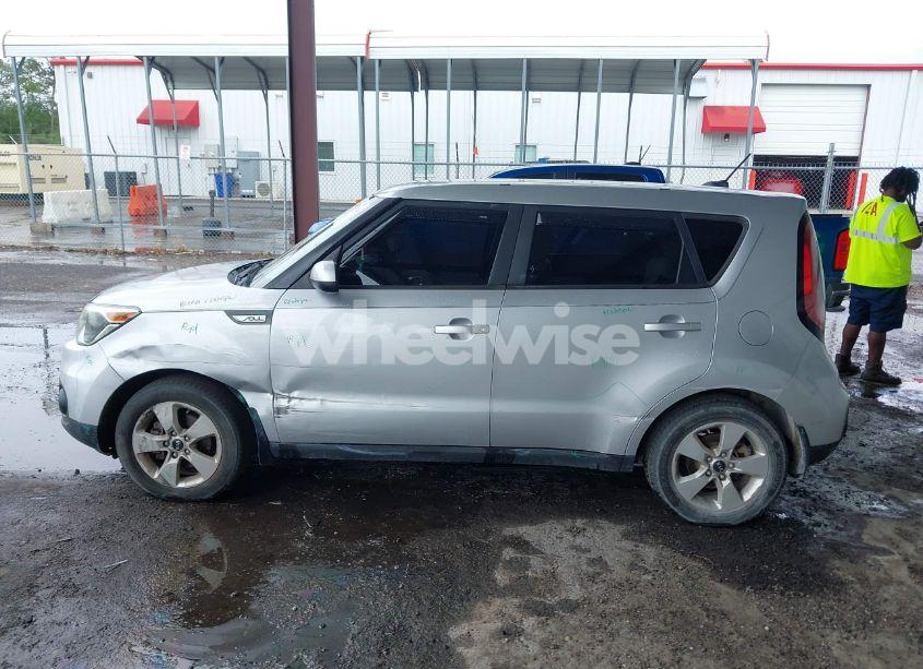 Photo 14 of 2017 Kia Soul (VIN KNDJN2A27H7453486)