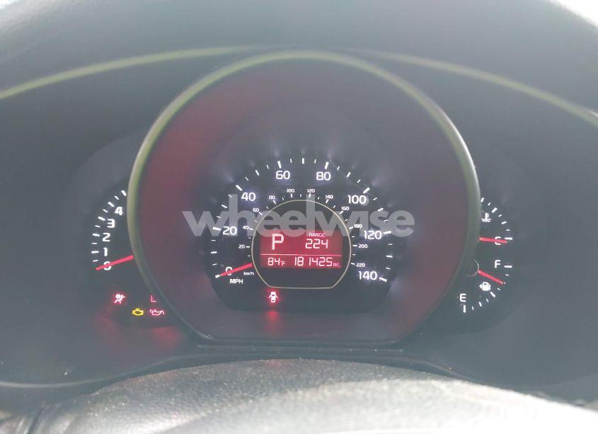 Photo 7 of 2017 Kia Soul (VIN KNDJN2A27H7453486)