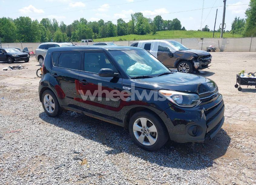 2018 Kia Soul (VIN KNDJN2A27J7504782) main photo