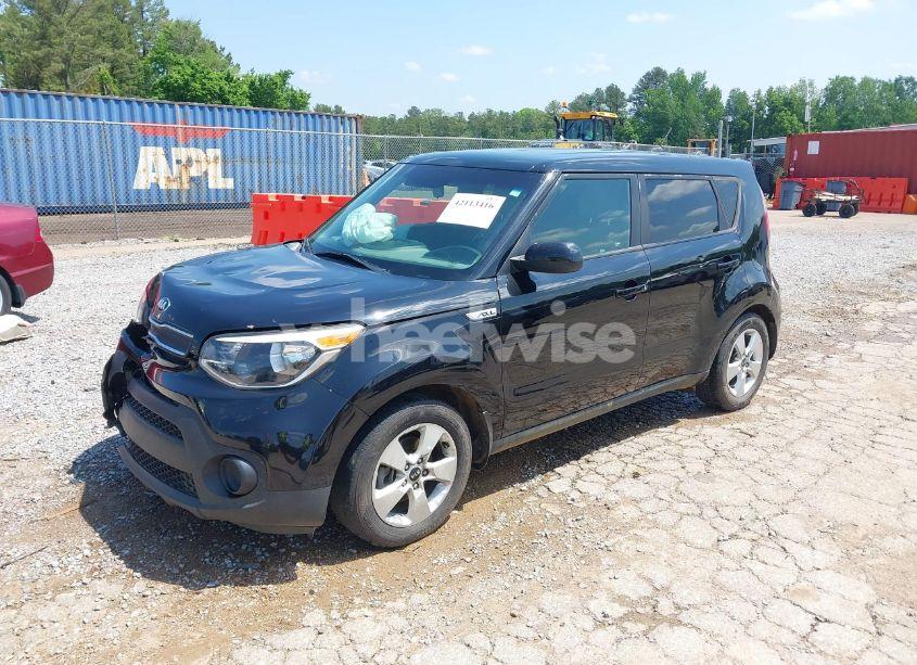 Photo 2 of 2018 Kia Soul (VIN KNDJN2A27J7504782)