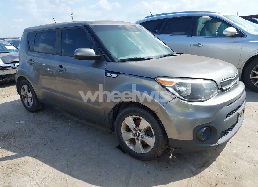 2018 Kia Soul (VIN KNDJN2A27J7596489) main photo