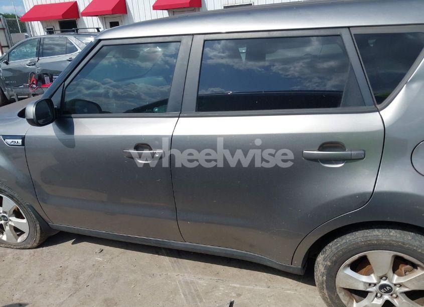 Photo 14 of 2018 Kia Soul (VIN KNDJN2A27J7596489)