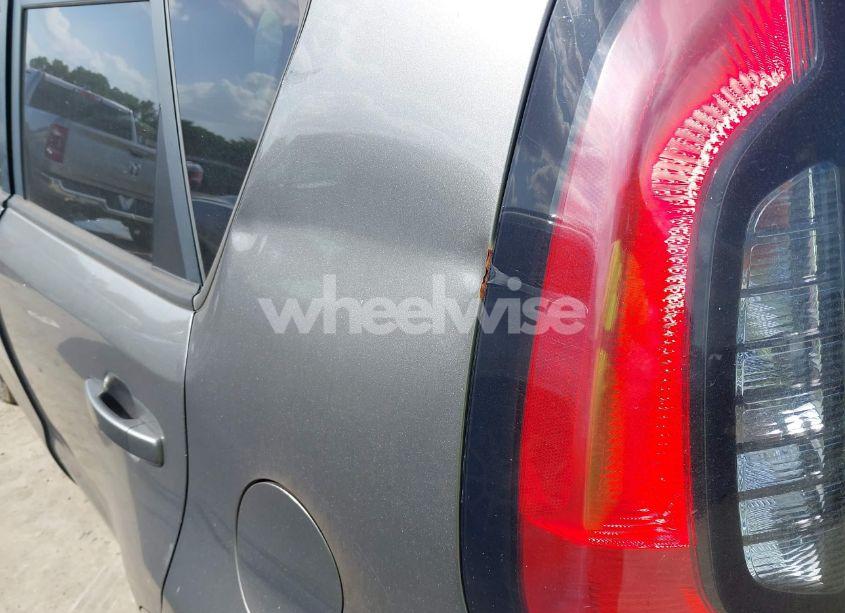 Photo 17 of 2018 Kia Soul (VIN KNDJN2A27J7596489)