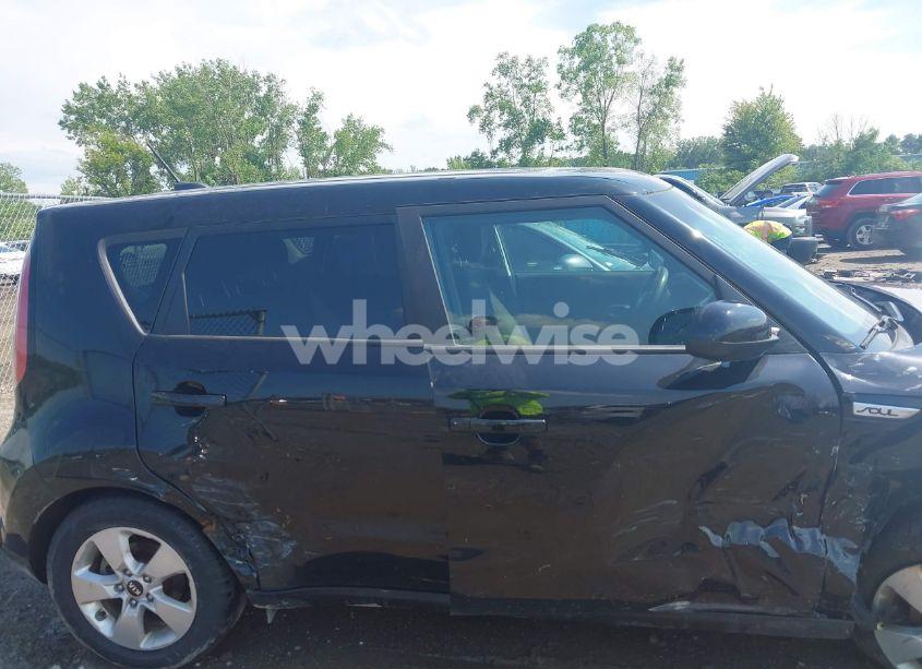 Photo 13 of 2018 Kia Soul (VIN KNDJN2A27J7903871)