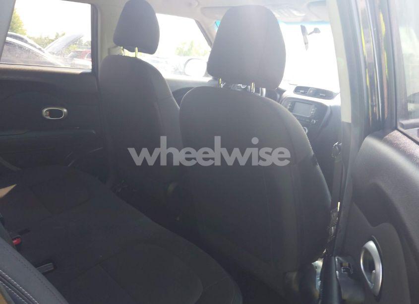 Photo 8 of 2018 Kia Soul (VIN KNDJN2A27J7903871)