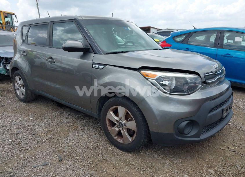 2019 Kia Soul (VIN KNDJN2A27K7673962) main photo
