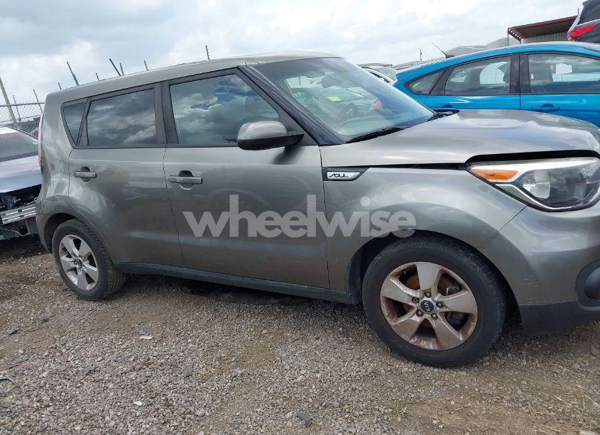 Photo 13 of 2019 Kia Soul (VIN KNDJN2A27K7673962)