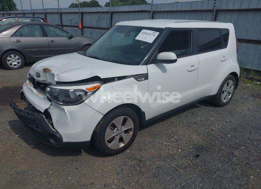 Photo 2 of 2014 Kia Soul (VIN KNDJN2A28E7096797)