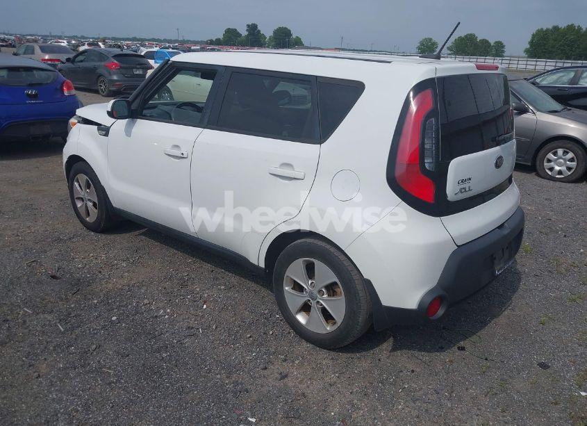 Photo 3 of 2014 Kia Soul (VIN KNDJN2A28E7096797)