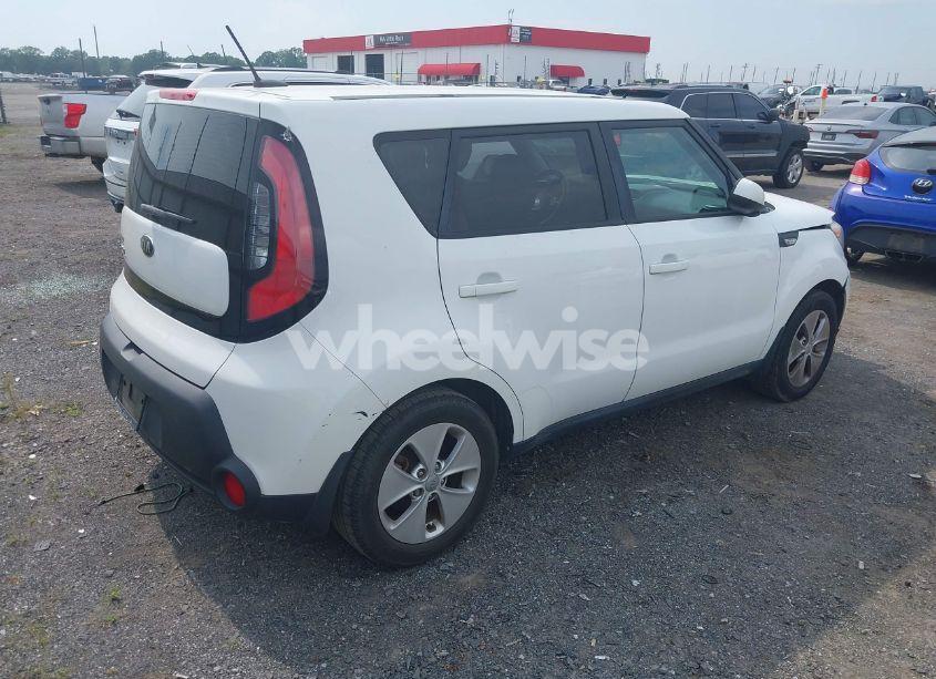 Photo 4 of 2014 Kia Soul (VIN KNDJN2A28E7096797)