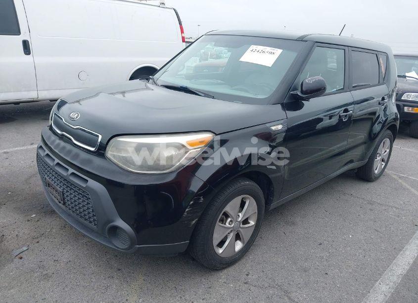 Photo 2 of 2014 Kia Soul (VIN KNDJN2A28E7097612)