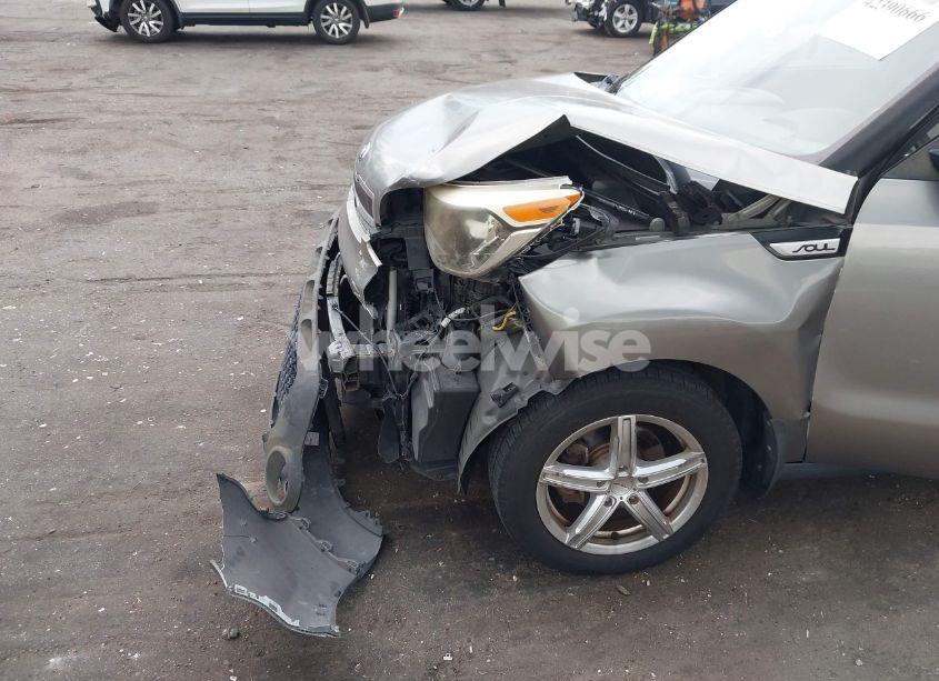 Photo 12 of 2015 Kia Soul (VIN KNDJN2A28F7113521)