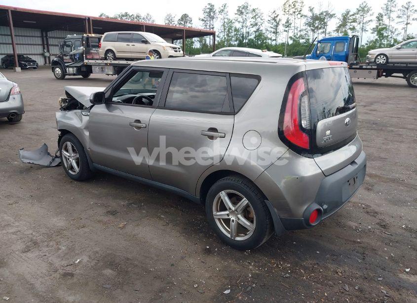 Photo 3 of 2015 Kia Soul (VIN KNDJN2A28F7113521)