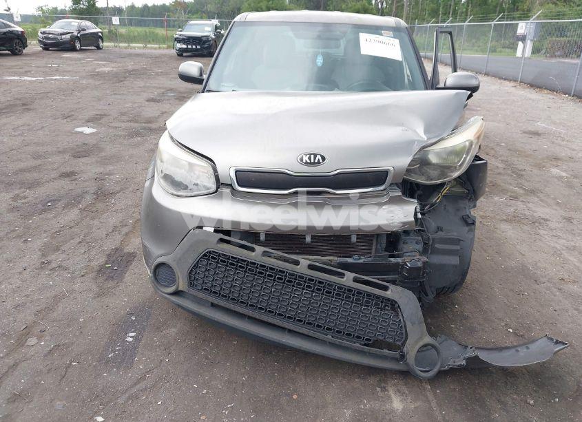 Photo 6 of 2015 Kia Soul (VIN KNDJN2A28F7113521)