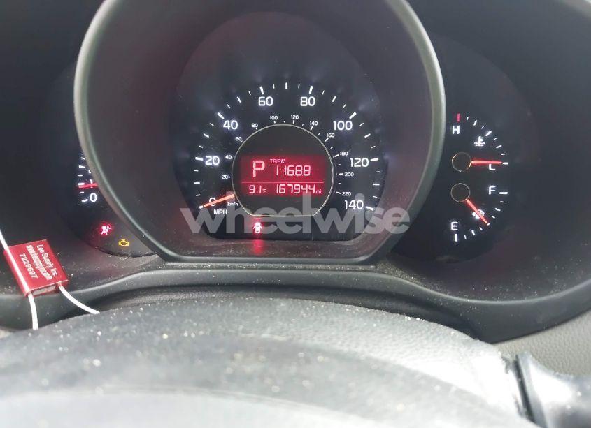 Photo 7 of 2015 Kia Soul (VIN KNDJN2A28F7113521)