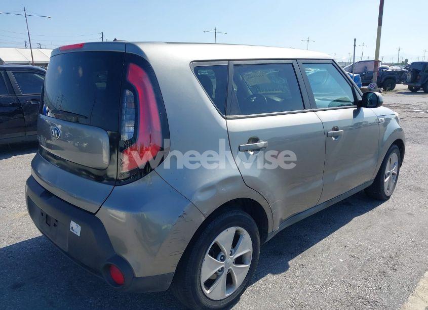 Photo 4 of 2015 Kia Soul (VIN KNDJN2A28F7187005)