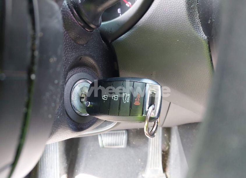 Photo 11 of 2015 Kia Soul (VIN KNDJN2A28F7791895)