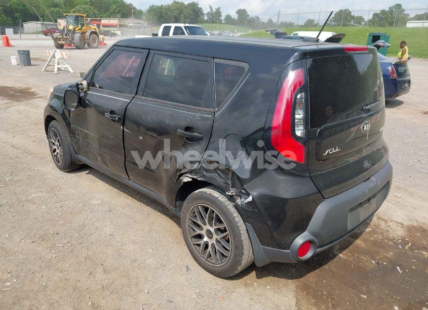 Photo 6 of 2015 Kia Soul (VIN KNDJN2A28F7791895)