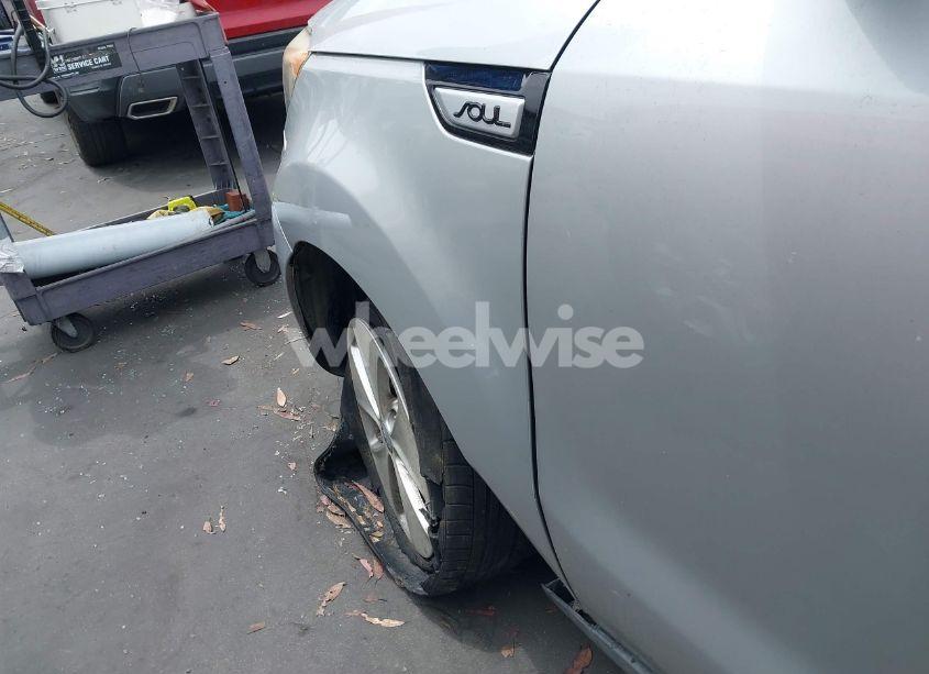 Photo 17 of 2015 Kia Soul (VIN KNDJN2A28F7799947)