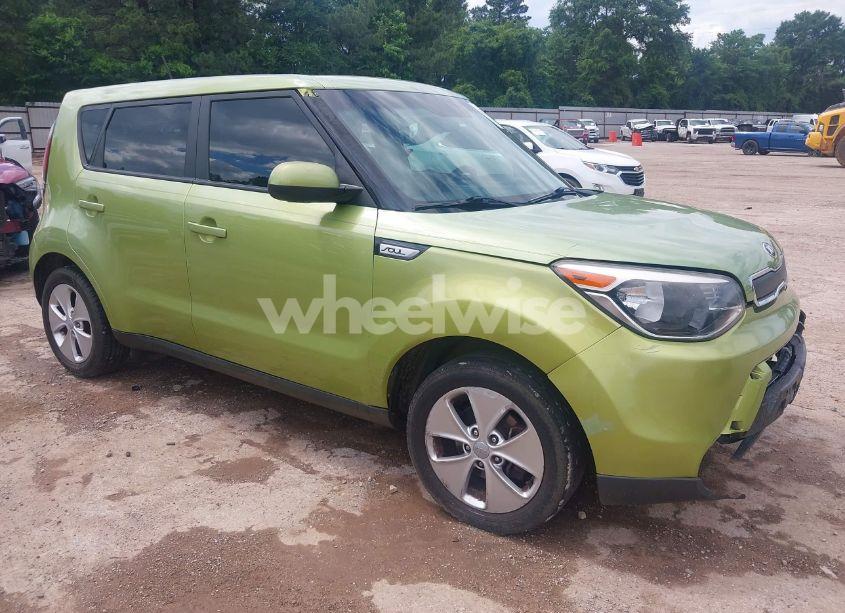 2015 Kia Soul (VIN KNDJN2A28F7800126) main photo