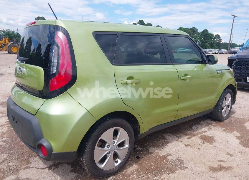 Photo 4 of 2015 Kia Soul (VIN KNDJN2A28F7800126)