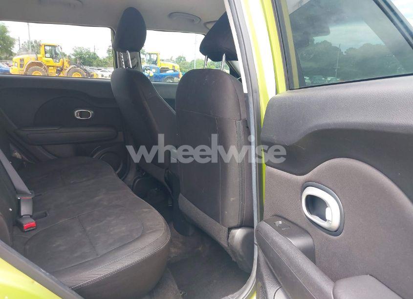 Photo 8 of 2015 Kia Soul (VIN KNDJN2A28F7800126)