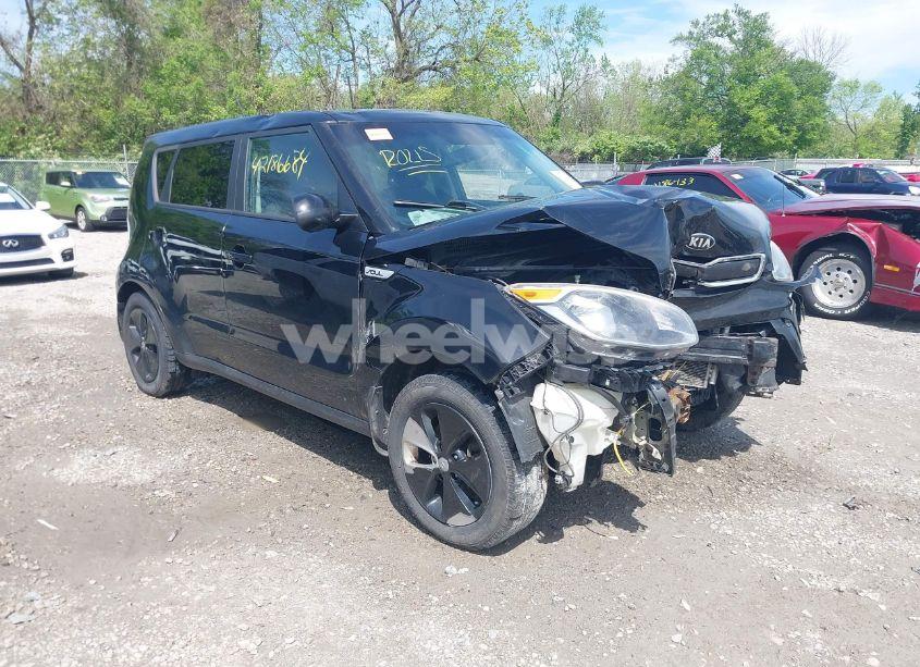 2016 Kia Soul (VIN KNDJN2A28G7331430) main photo