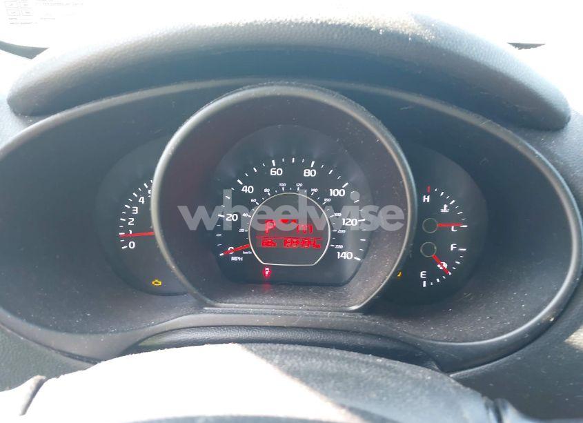 Photo 7 of 2016 Kia Soul (VIN KNDJN2A28G7386010)