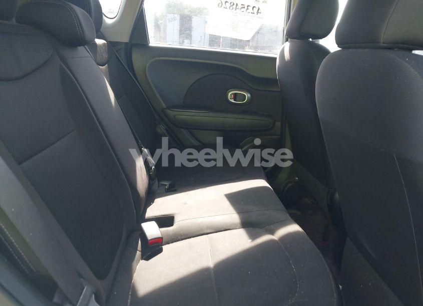 Photo 8 of 2016 Kia Soul (VIN KNDJN2A28G7386010)