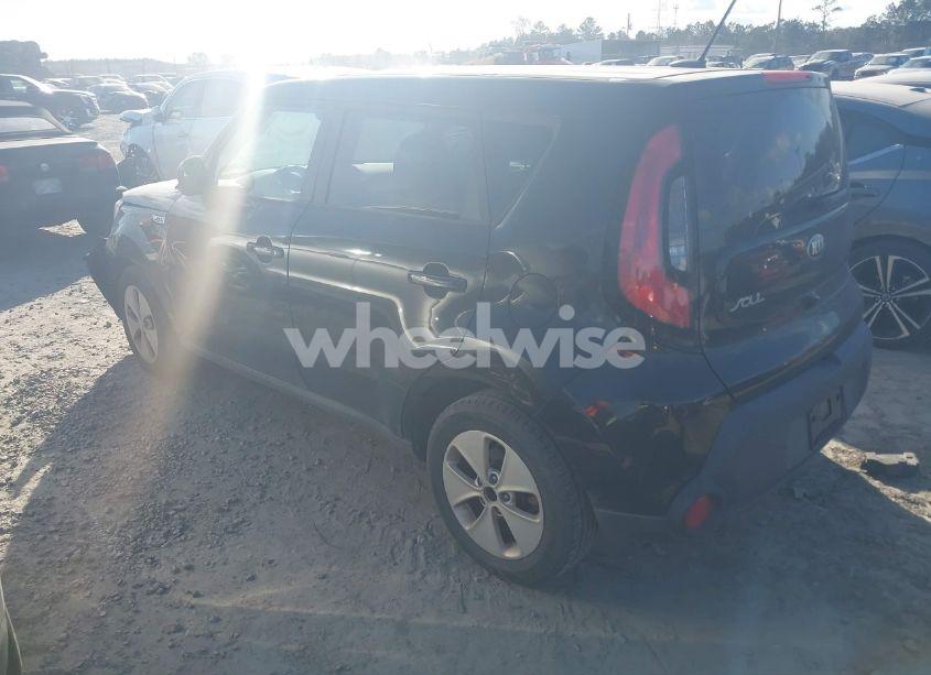 Photo 3 of 2016 Kia Soul (VIN KNDJN2A28G7399369)