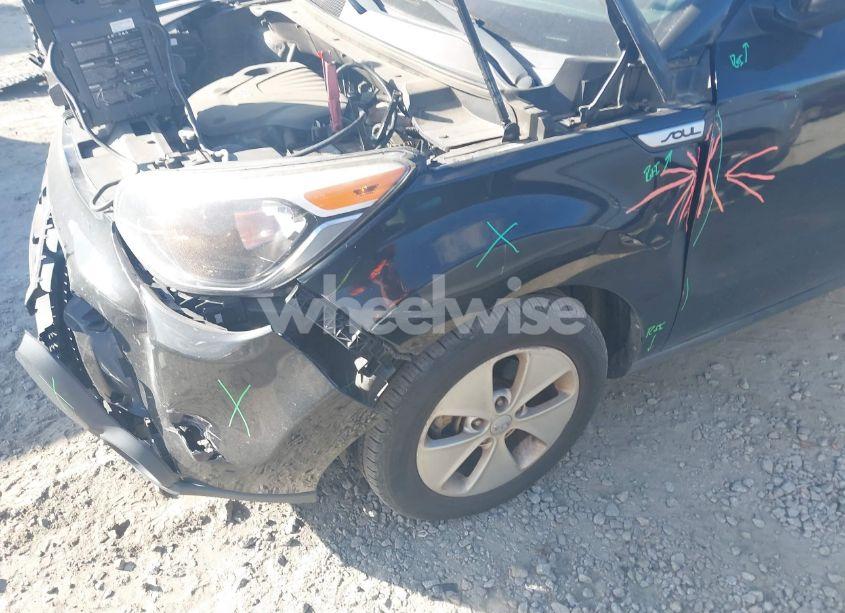 Photo 6 of 2016 Kia Soul (VIN KNDJN2A28G7399369)