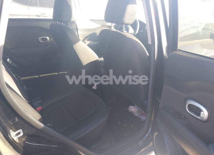 Photo 8 of 2016 Kia Soul (VIN KNDJN2A28G7399369)