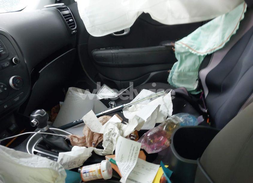 Photo 5 of 2016 Kia Soul (VIN KNDJN2A28G7827232)