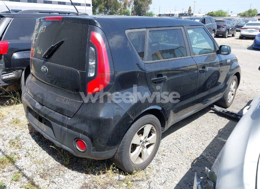 Photo 4 of 2017 Kia Soul (VIN KNDJN2A28H7496119)