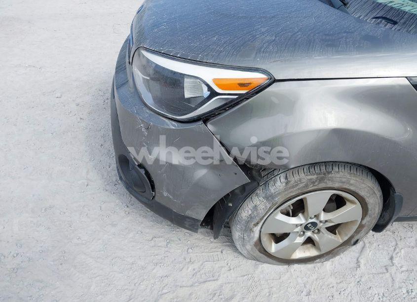 Photo 6 of 2017 Kia Soul (VIN KNDJN2A28H7504283)