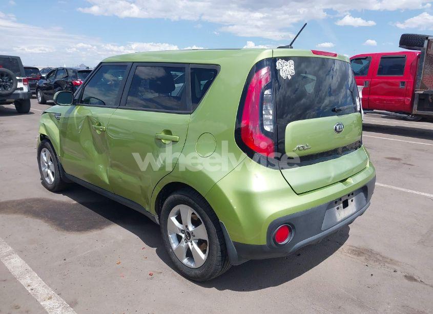 Photo 3 of 2017 Kia Soul (VIN KNDJN2A28H7880773)