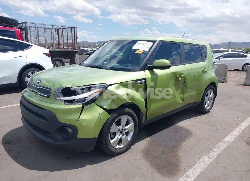 Photo 6 of 2017 Kia Soul (VIN KNDJN2A28H7880773)