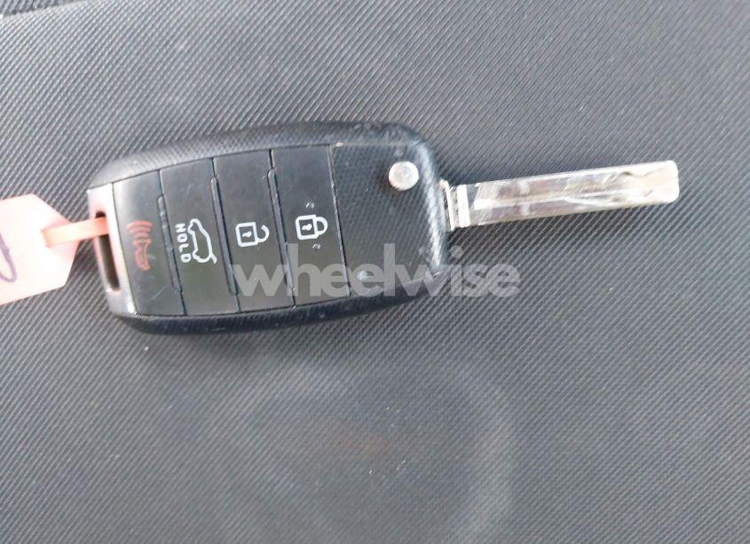 Photo 11 of 2014 Kia Soul (VIN KNDJN2A29E7016214)