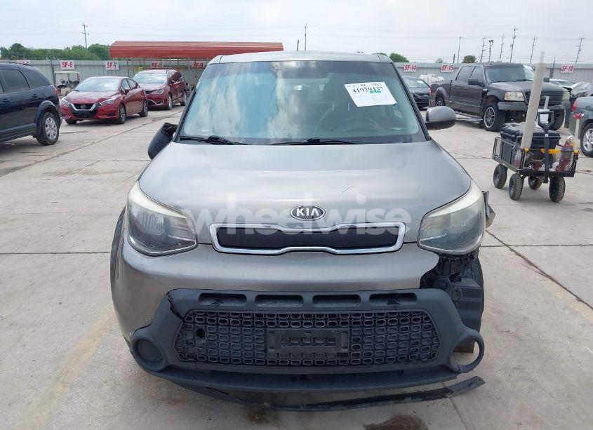 Photo 12 of 2014 Kia Soul N/A (VIN KNDJN2A29E7050475)