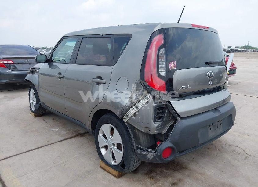 Photo 3 of 2014 Kia Soul N/A (VIN KNDJN2A29E7050475)