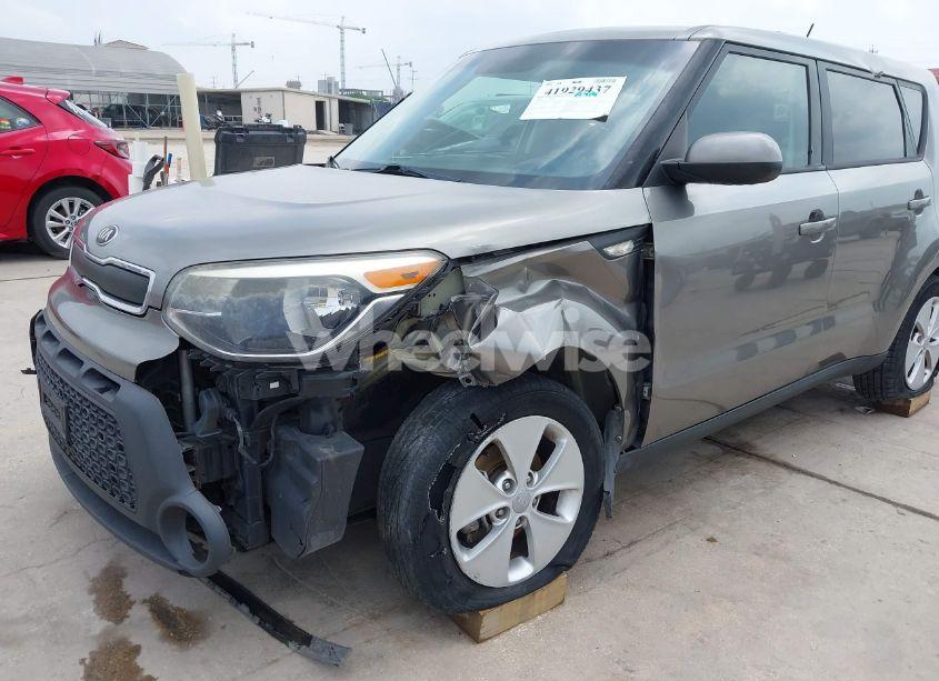 Photo 6 of 2014 Kia Soul N/A (VIN KNDJN2A29E7050475)