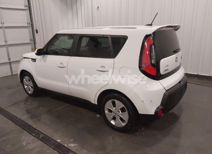 Photo 3 of 2014 Kia Soul N/A (VIN KNDJN2A29E7063467)