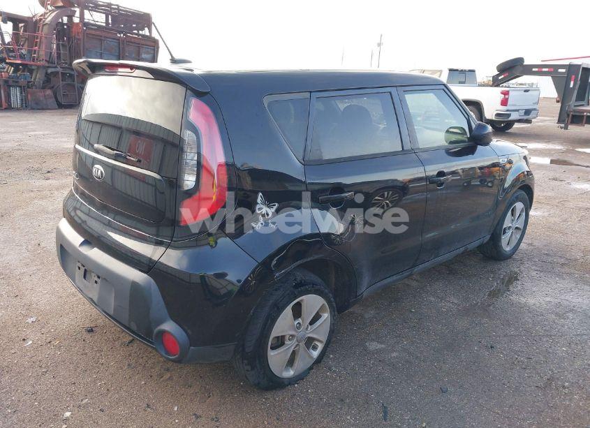 Photo 4 of 2015 Kia Soul (VIN KNDJN2A29F7205589)